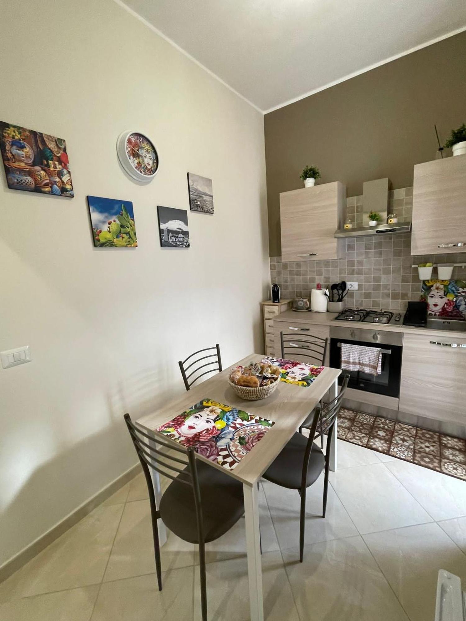 Aurora House Villa Катания Екстериор снимка